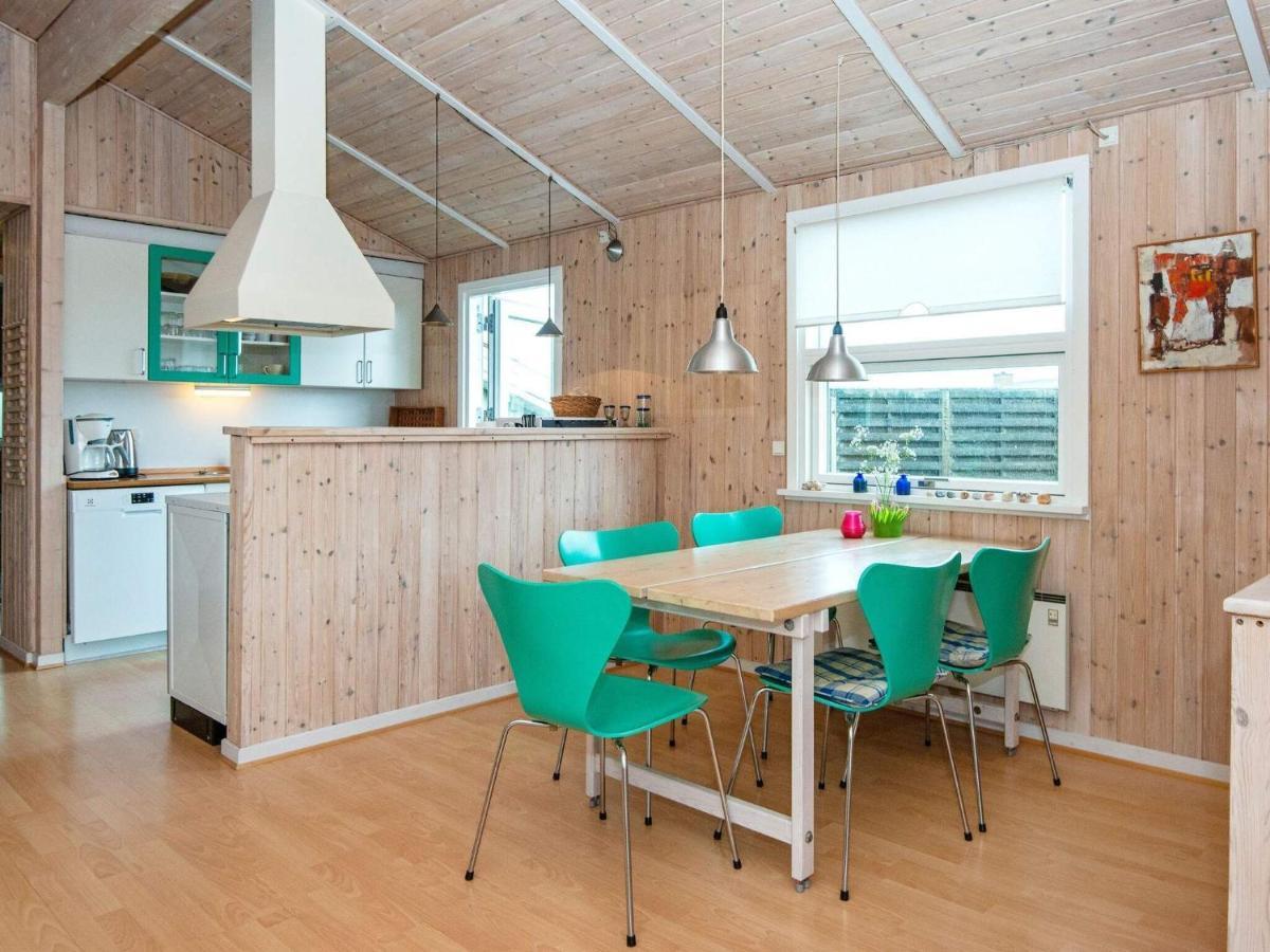 6 Person Holiday Home In Fan Fano Exterior photo